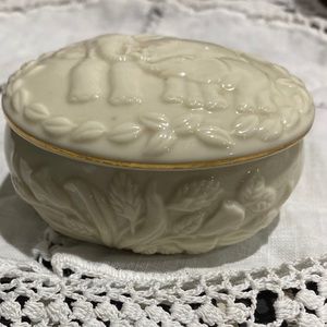 Lenox Vintage Elephants porcelain Trinket box